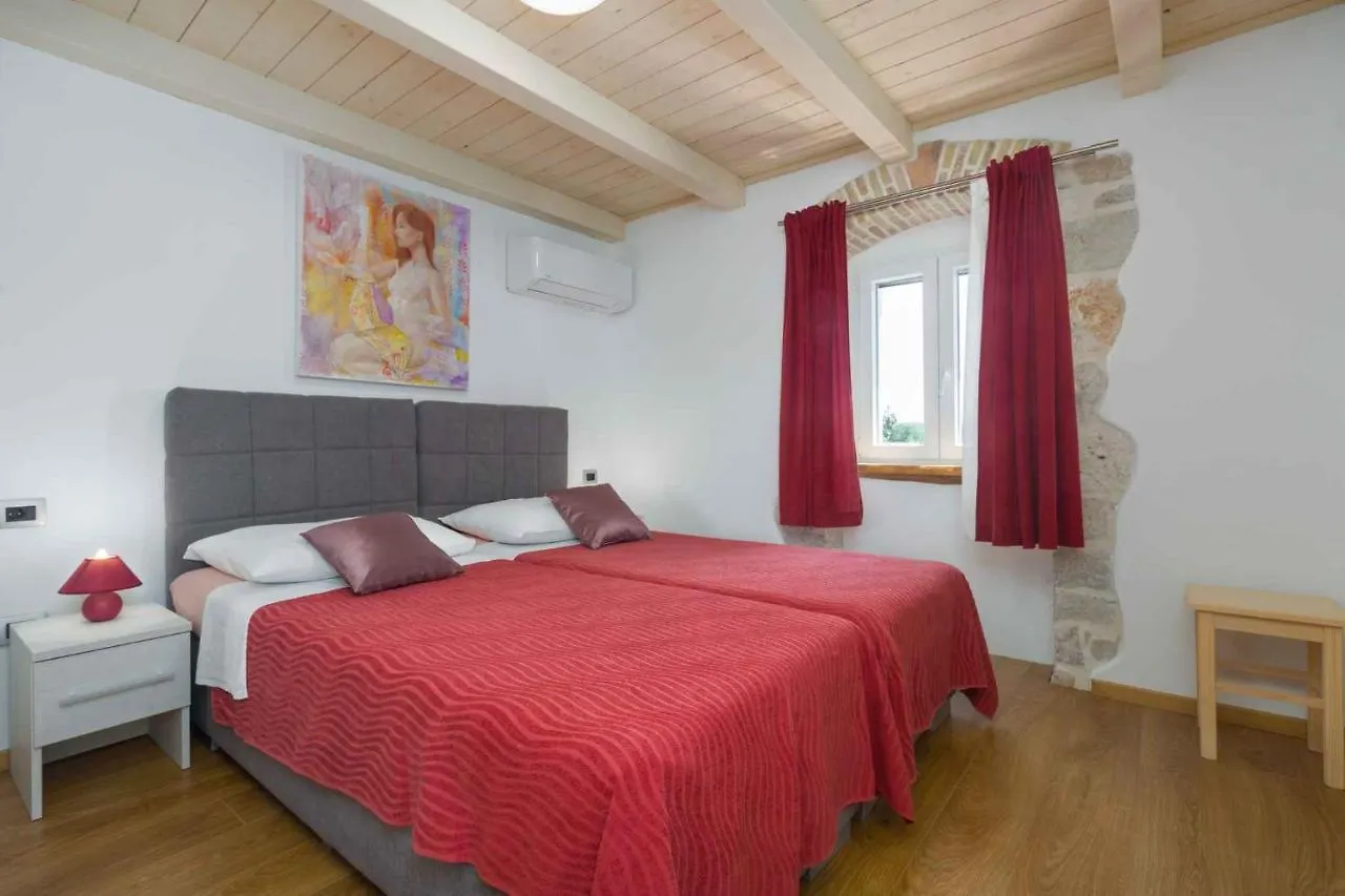 Holiday Home In Porec - Istrien 43261